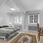 Дом отдыха 8 Bedroom Beautiful In Kvaerndrup