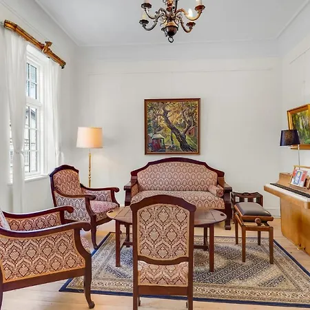 8 Bedroom Beautiful In * Kvaerndrup