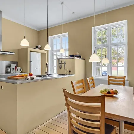 8 Bedroom Beautiful In Kvaerndrup