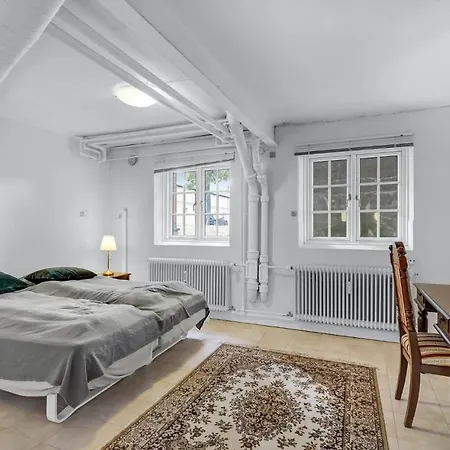 Holiday home 8 Bedroom Beautiful In Kvaerndrup