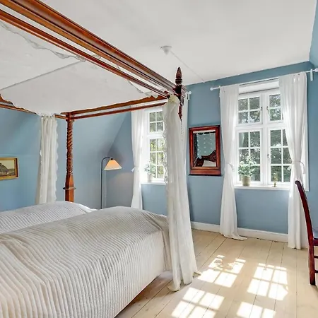 8 Bedroom Beautiful In