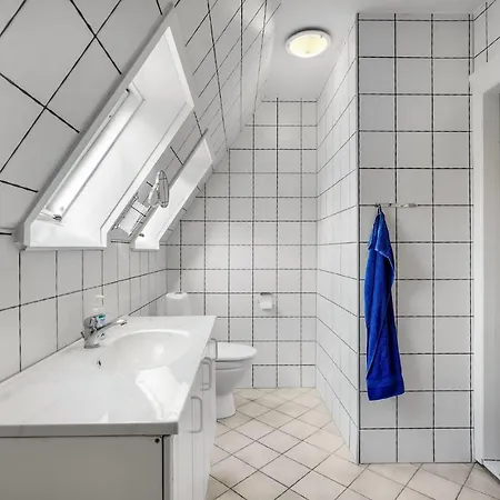 8 Bedroom Beautiful In