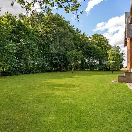 8 Bedroom Beautiful In Holiday home Kvaerndrup