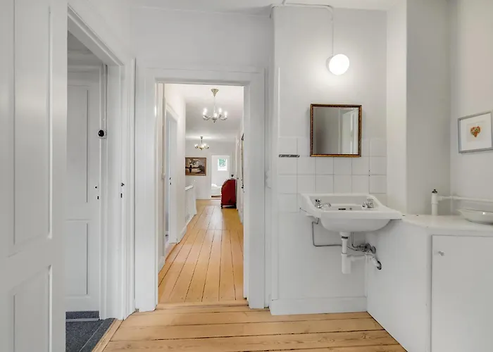 8 Bedroom Beautiful In Дом отдыха