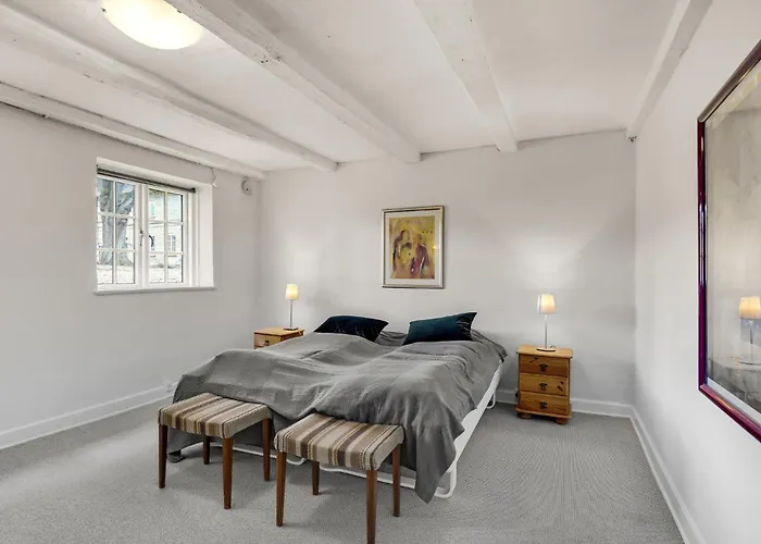 8 Bedroom Beautiful In * Kvaerndrup