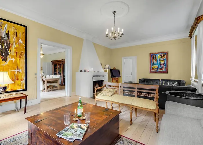 8 Bedroom Beautiful In Дом отдыха Kvaerndrup